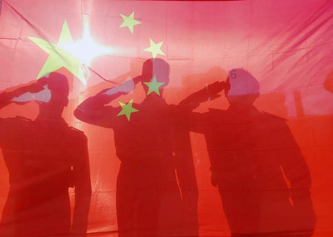 新能源车险“车主喊贵、险企喊亏”  监管引导行业寻求长期更优解
